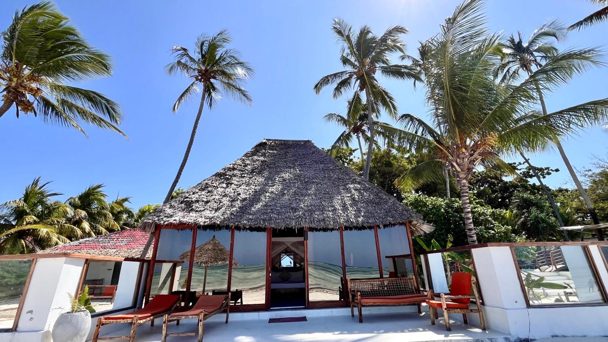Tiki Beach Club & Resort (Adults Only) Bwejuu Exteriör bild