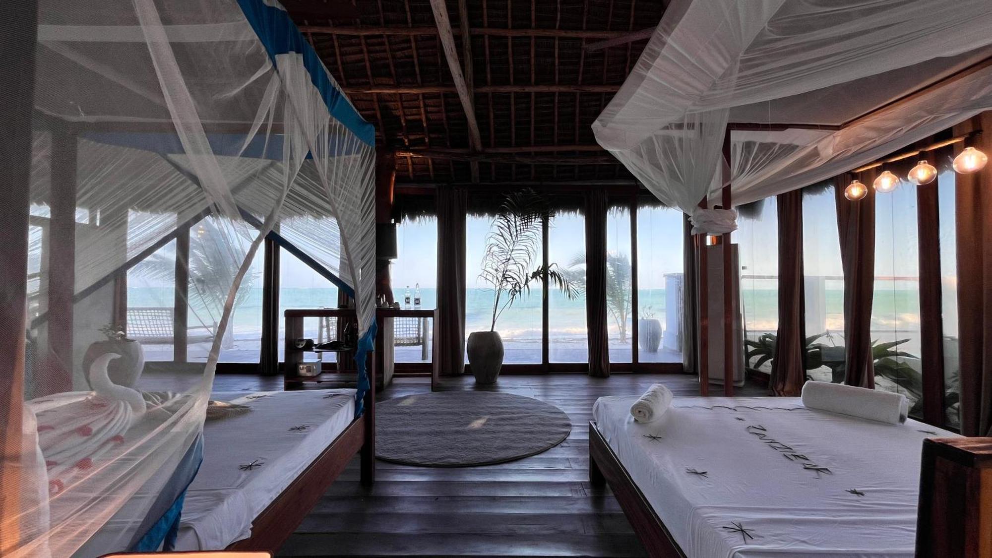 Tiki Beach Club & Resort (Adults Only) Bwejuu Exteriör bild